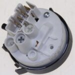 Pesumasina vee tase andur / pressostaat C00145174 482000029999 Whirpool, Indesit WS105TXEX ja teistele mudelitele